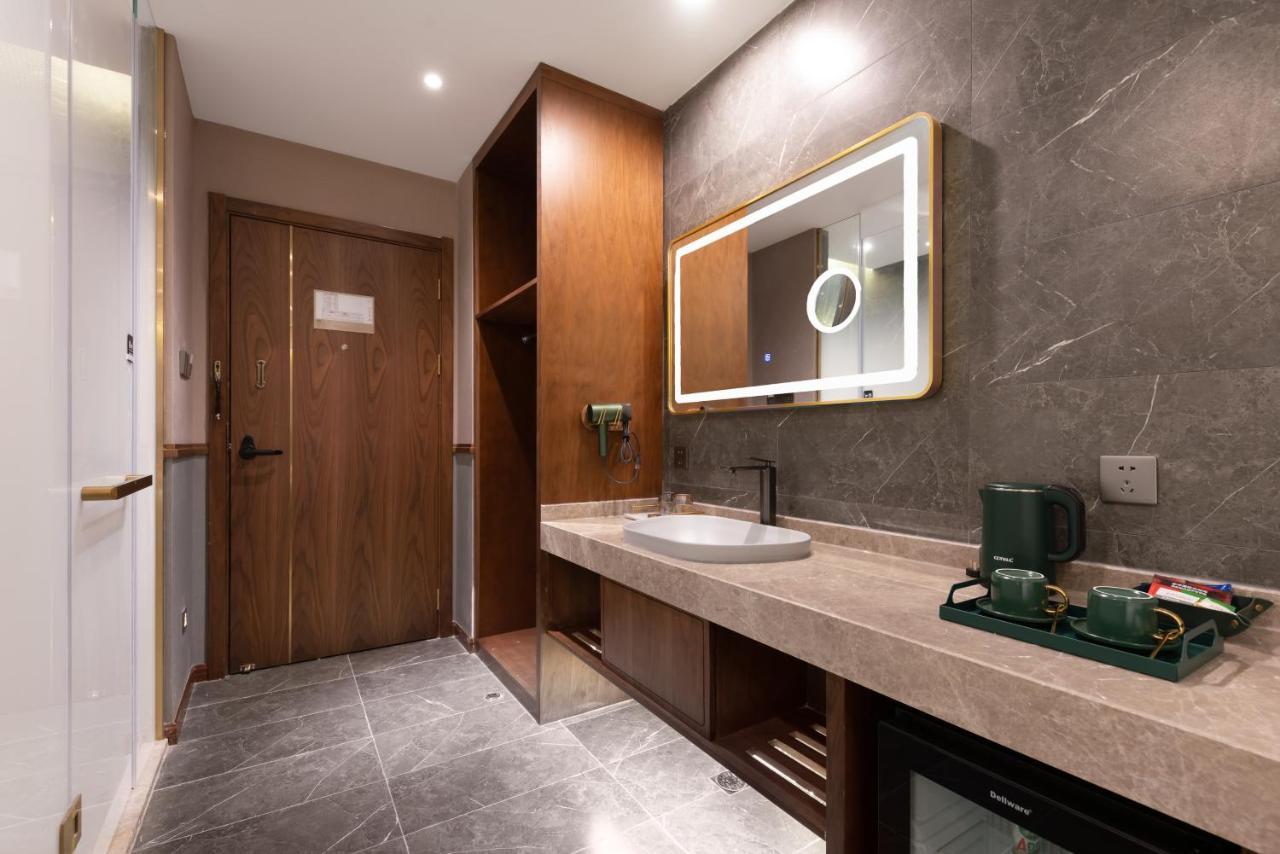 Nost Algia S Hotel Near Beijing Cbd - Cctv, China Zun, Skp And Sanlitun, Tian'Anmen Square, Forbidden City, Free Daily Necessities, Free Night Snack, Free Laundry, English Communication Well, Free Travel Advice , Free Gymnastic, Exterior foto